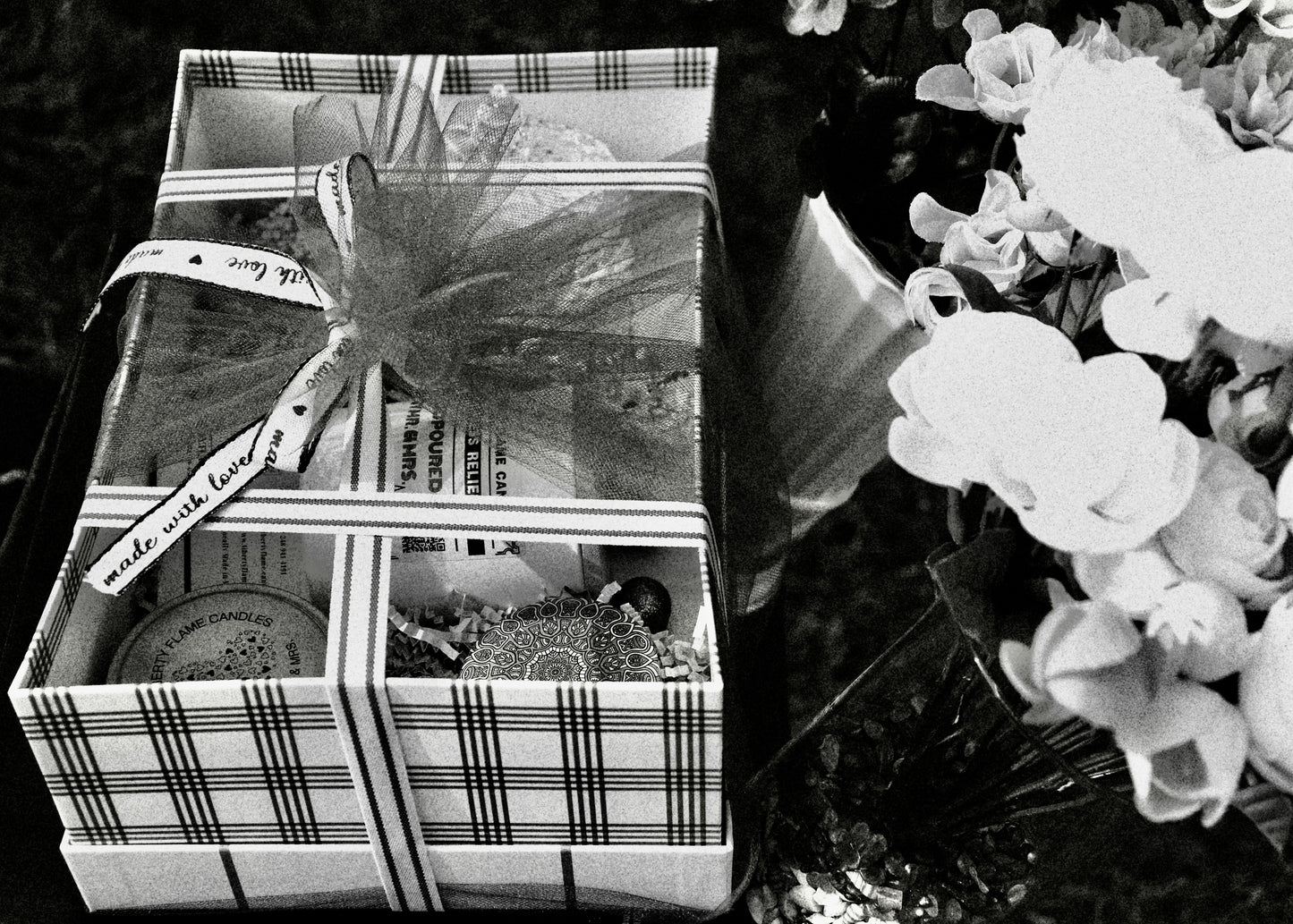 FLAME & FRAGRANCE GIFT BOX