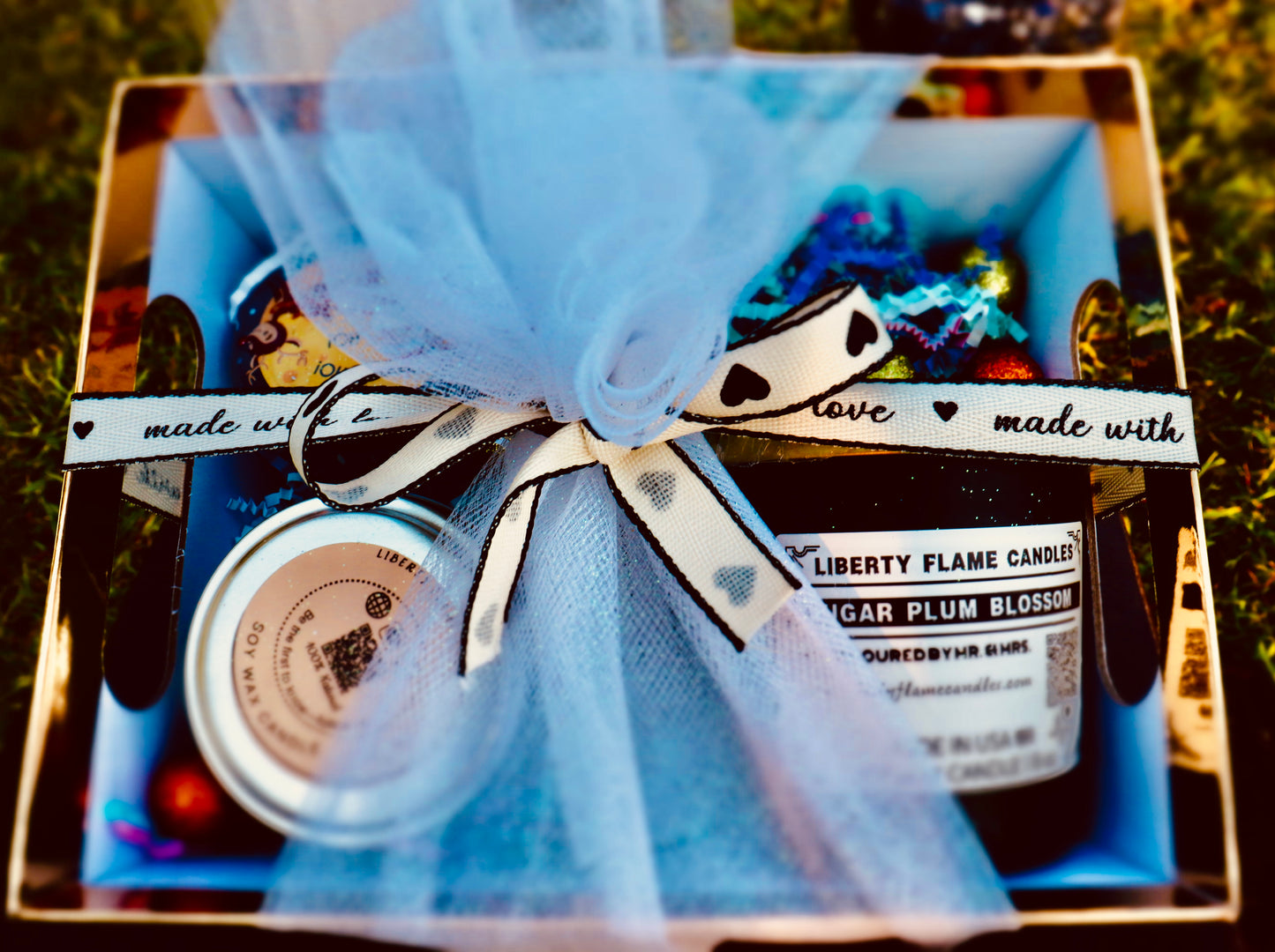 FESTIVE FLAME GIFT BOX