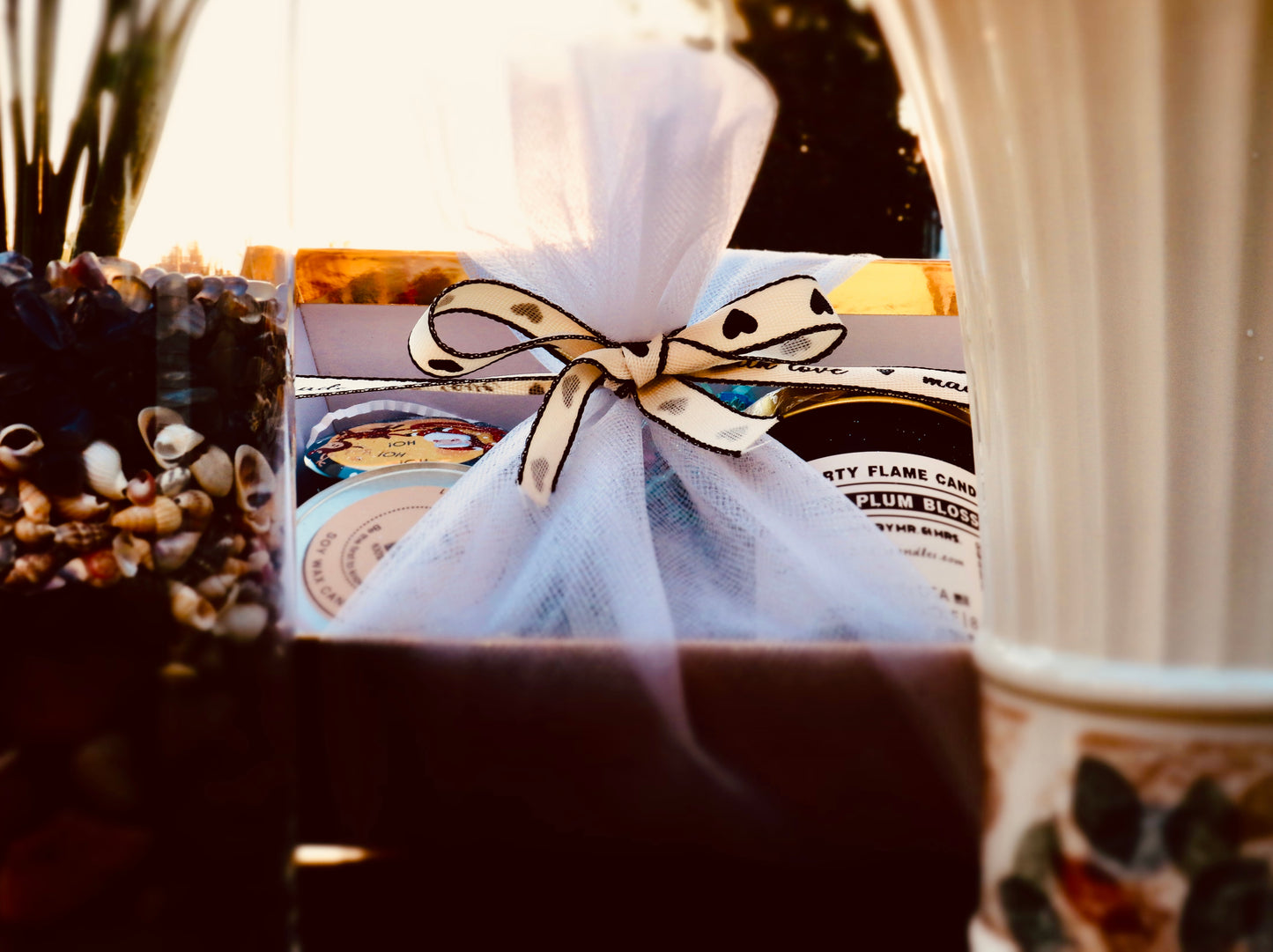 FESTIVE FLAME GIFT BOX