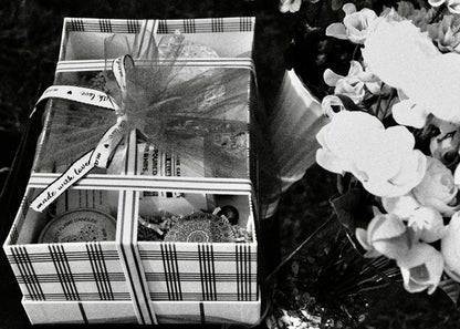 FLAME & FRAGRANCE GIFT BOX